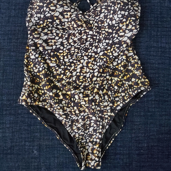 One piece swimsuit - Picture 5 of 6